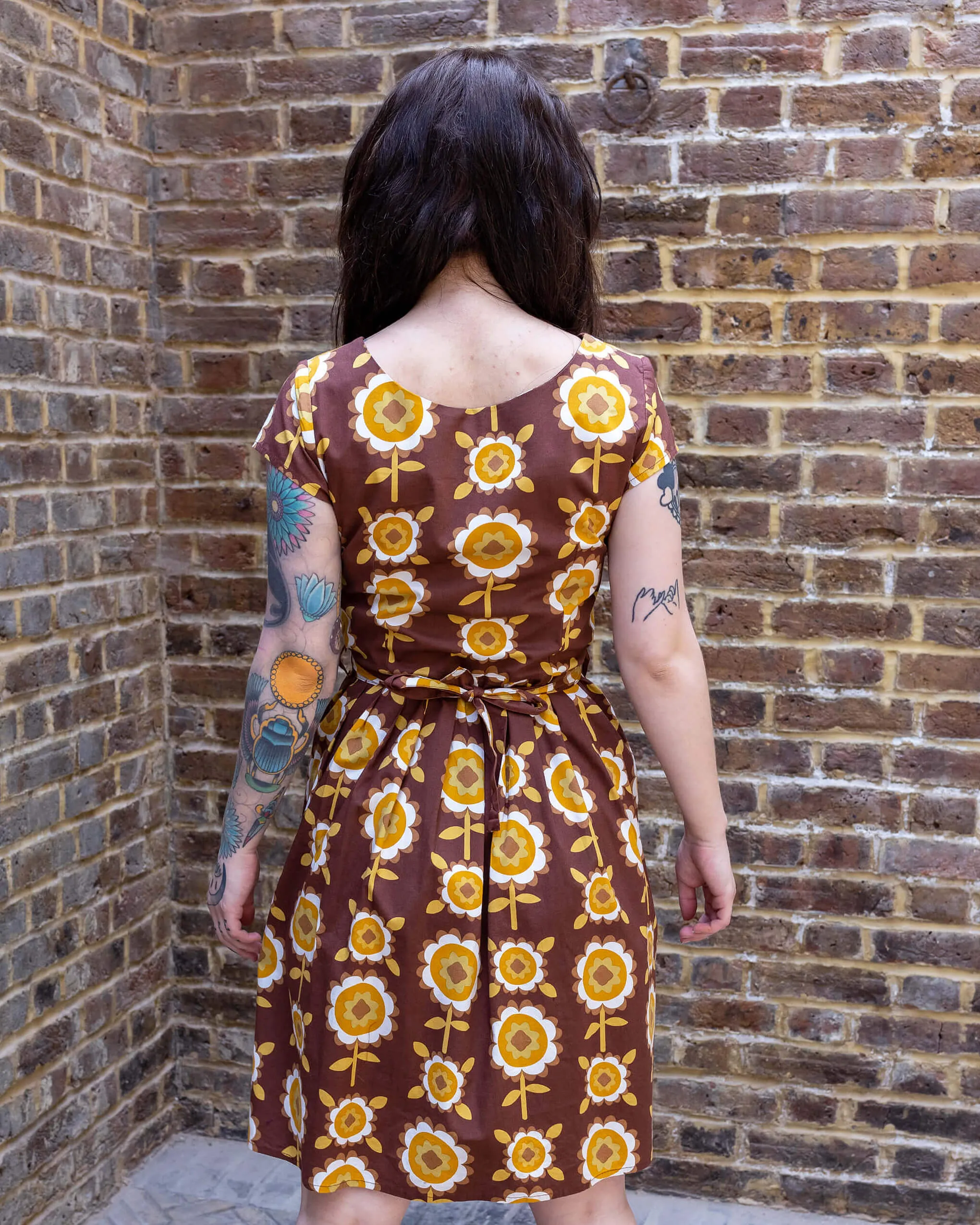 Brown Retro Flowers Belted Stretch Tea Dress with Pockets